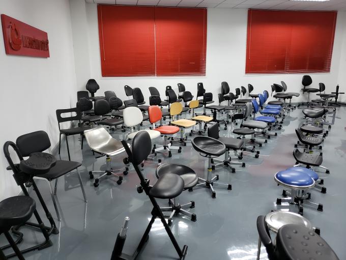 Анти- статические и прочные эргономические стулья ЭСД используемые для КК и производственных объектов